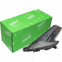 Kierowniczyunkowskaz halogen + led l lhd / rhd - VALEO 047729