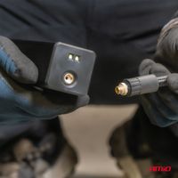 Kompresor samochodowy z wyświetlaczem LED 12V 100W - AMIO 04376 — zdjęcie 4