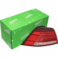 Lampa tylna LED lewa LHD/RHD - VALEO 047191