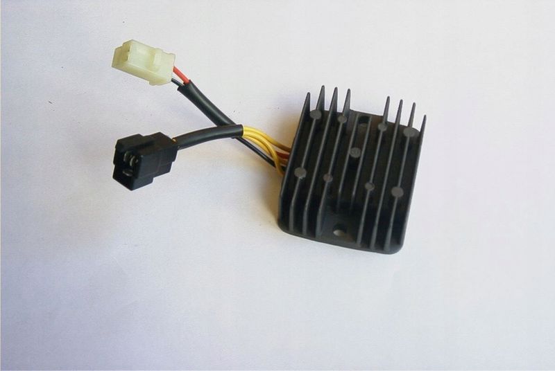 Regulator napięcia - TOURMAX RGU-304