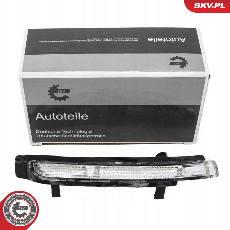 Lampa kierowniczy prawa w lusterku - SKV ESEN 96SKV993