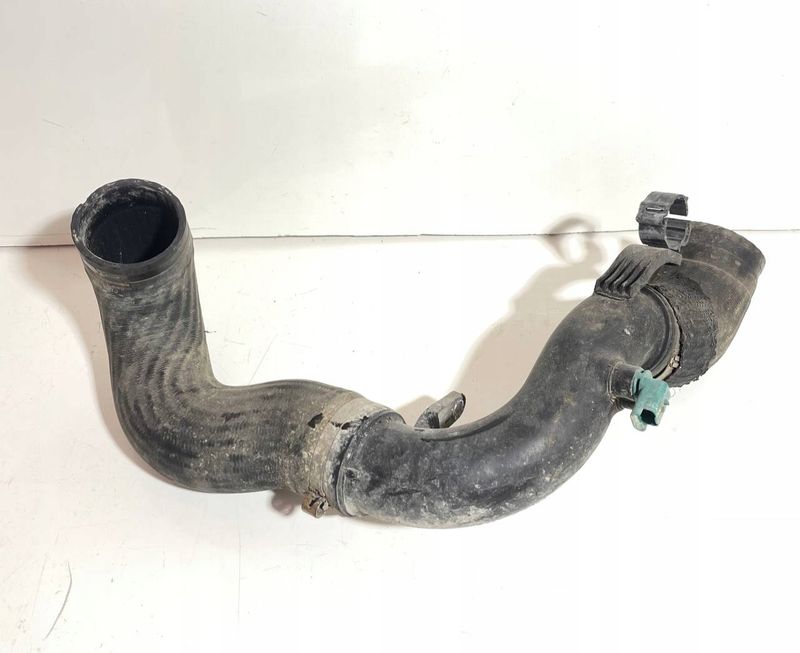 Przewód powietrza intercoolera - OE 1371842080
