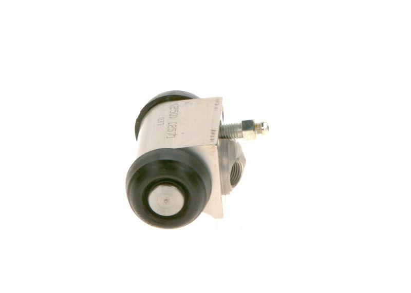 Cylinderek hamulca koła prawego; z tyłu - BOSCH F 026 002 020
